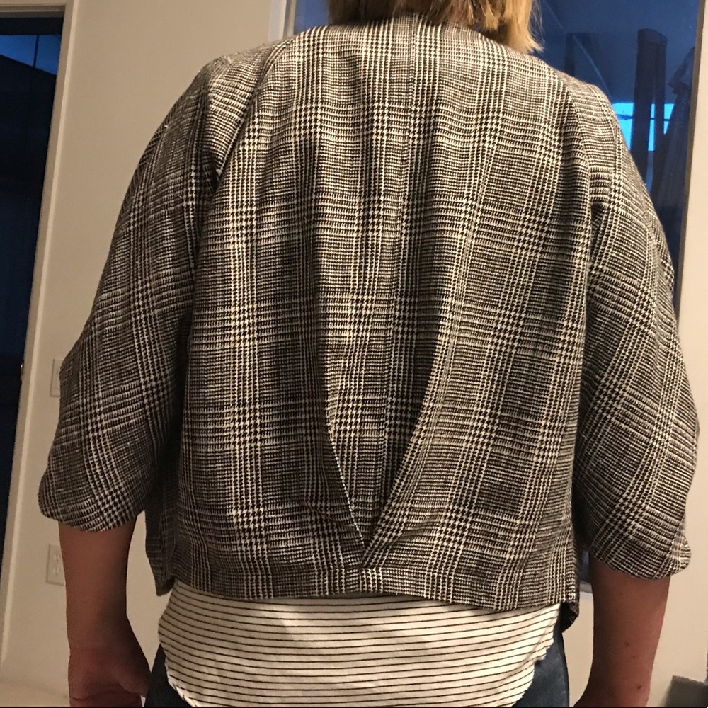 Draped front Jacket - Picture 8 of 8